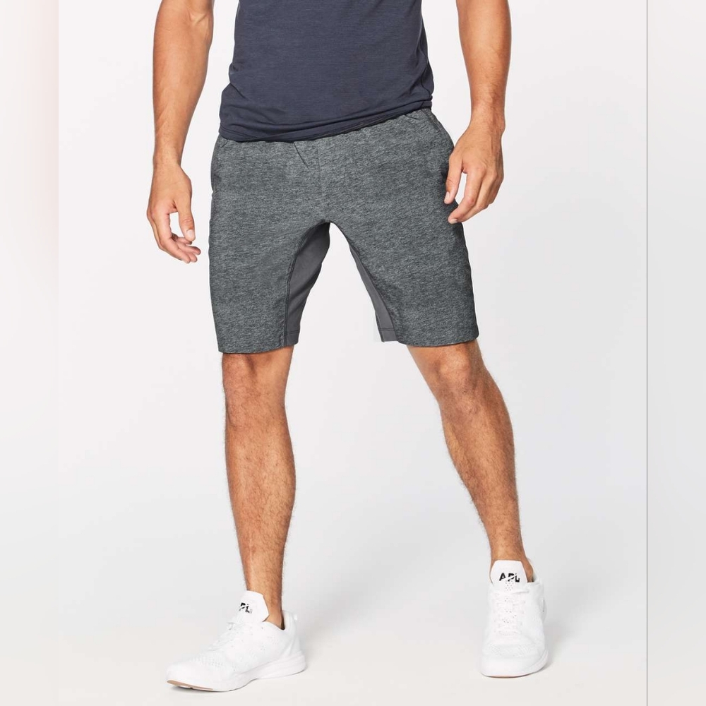 Lululemon T.H.E. Short Linerless 9" Heathered Texture Printed Deep Coal Small